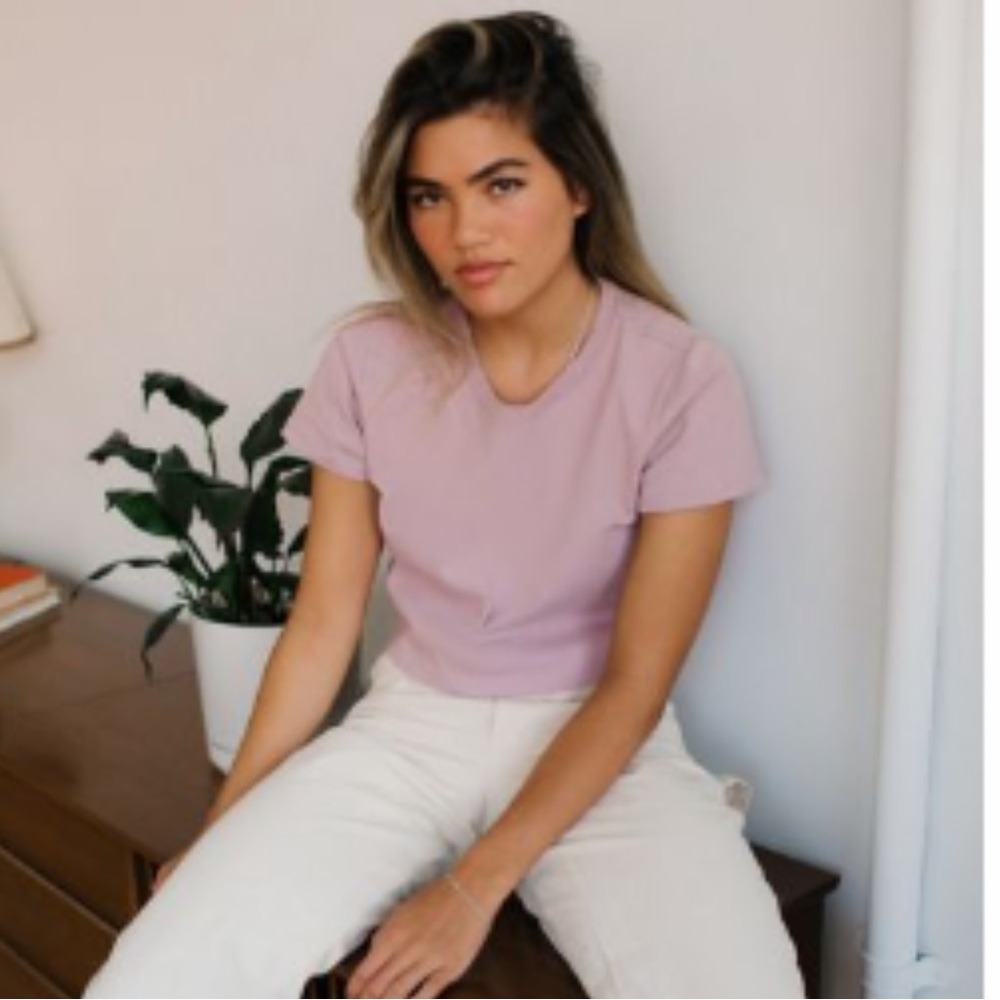 URBAN OUTFITTERS // Best Friend Tee // size small // lilac